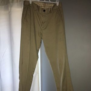 Men’s slim fit Haggar khaki Chinos 29x30